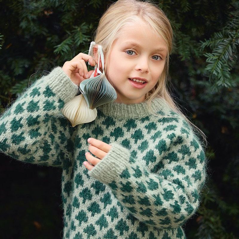 Enkeltoppskrift / 2511 Christmas tree sweater / Nr.1