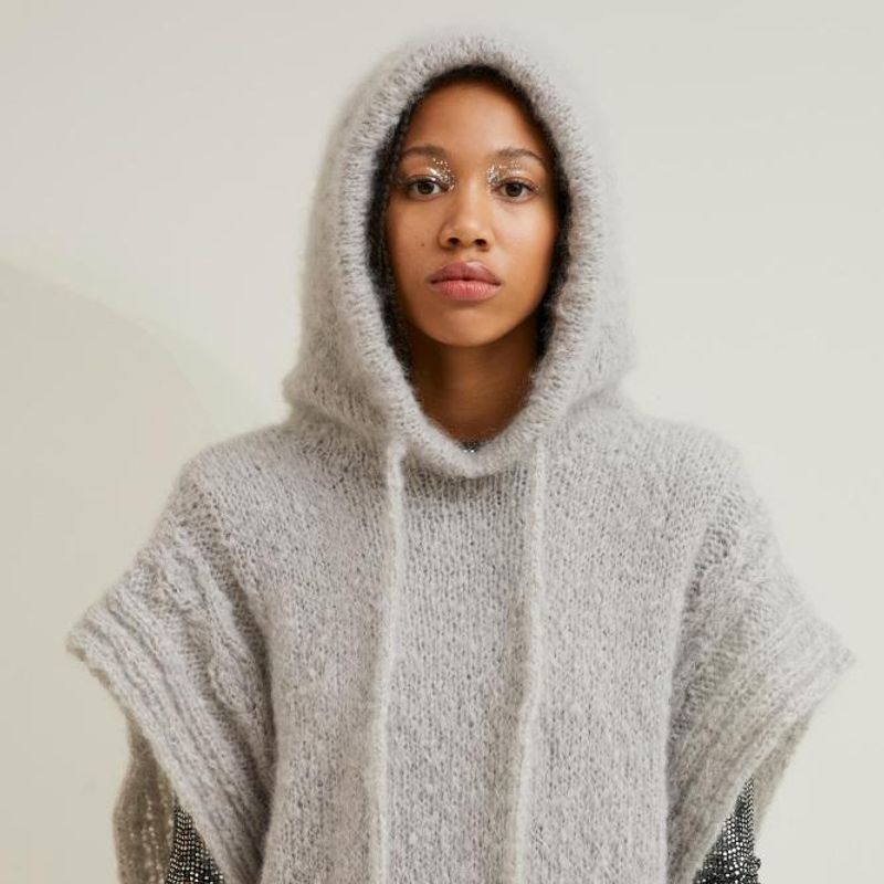 427-6 Pia poncho oppskrift